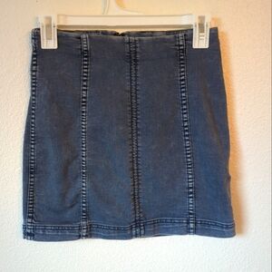 Free People Women's Denim Skirt. Size 2. Zip Up Back